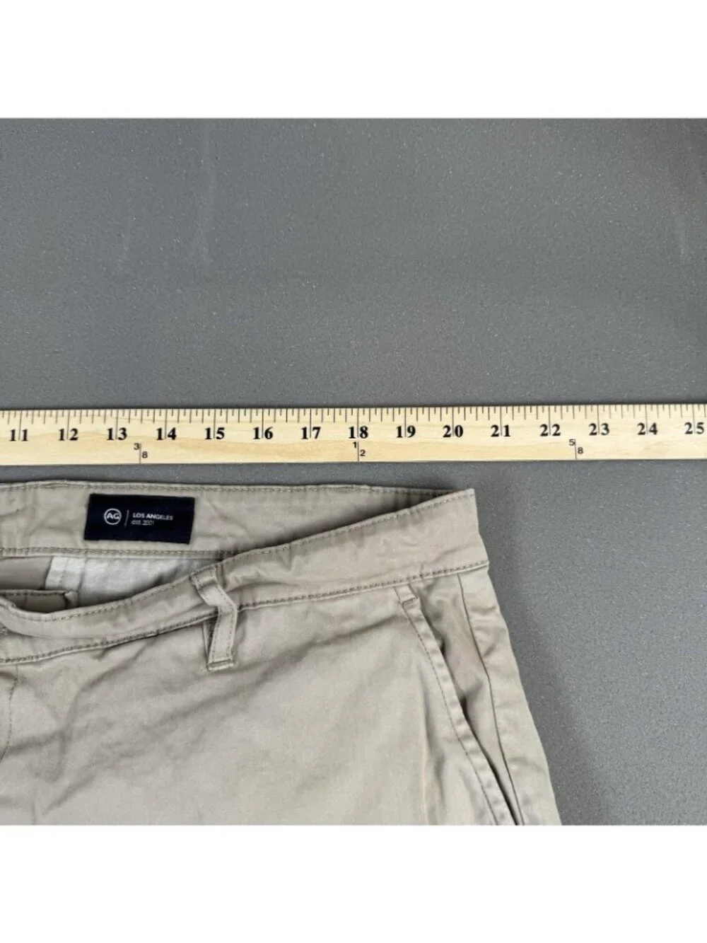 AG Adriano Goldschmied Shorts Mens Size 40 Beige Wanderer Slim Chino 10 Inseam